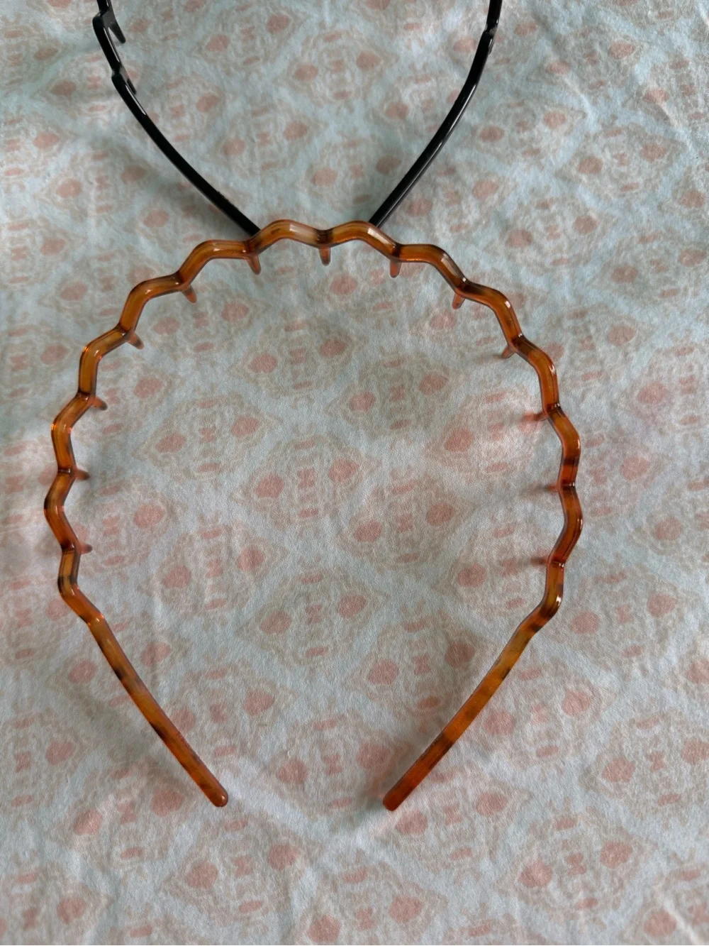 Zigzag Plastic Headband - Black and Tortoiseshell